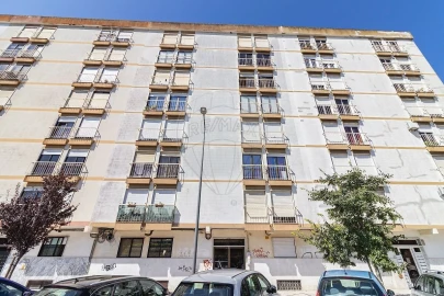 Apartamento T3 para Venda em Agualva e Mira-Sintra