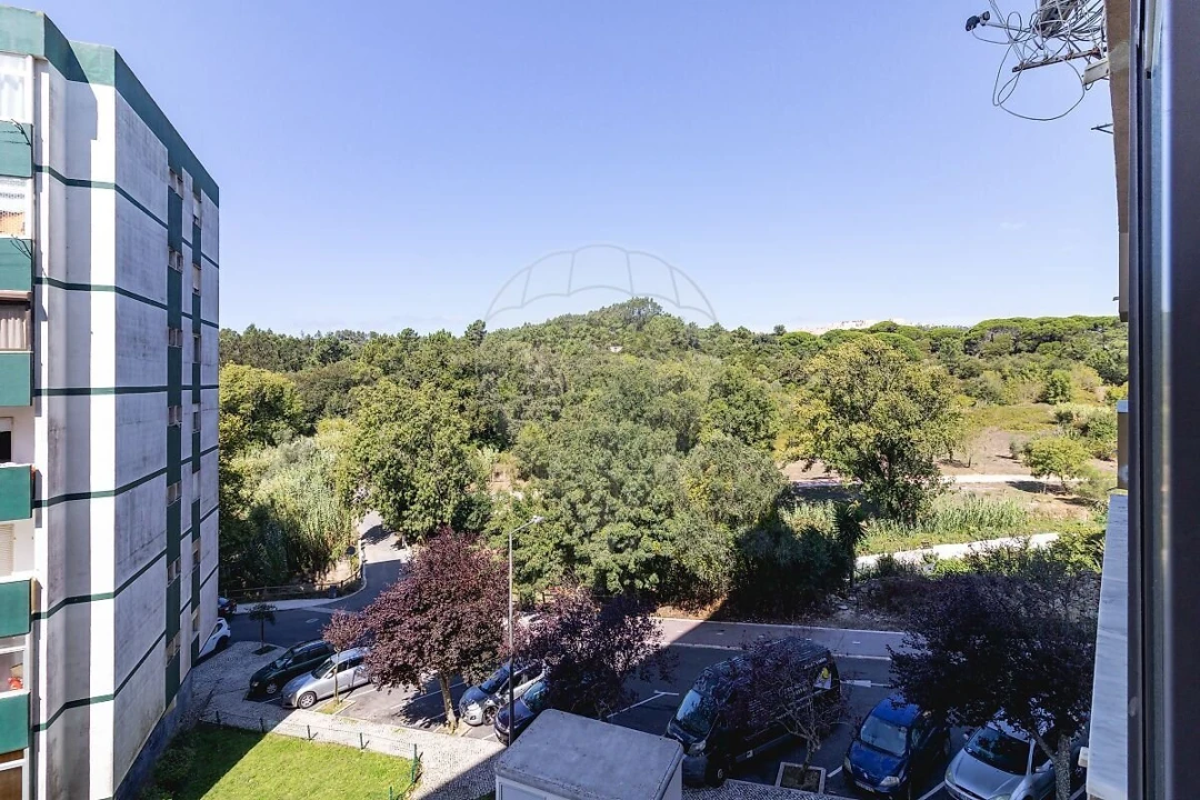 Apartamento T3 para Venda em Agualva e Mira-Sintra Foto 25