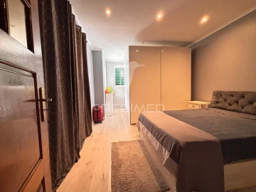 Moradia T6 para Venda em Marvila, Ribeira Santarém, São Salvador, São Nicolau