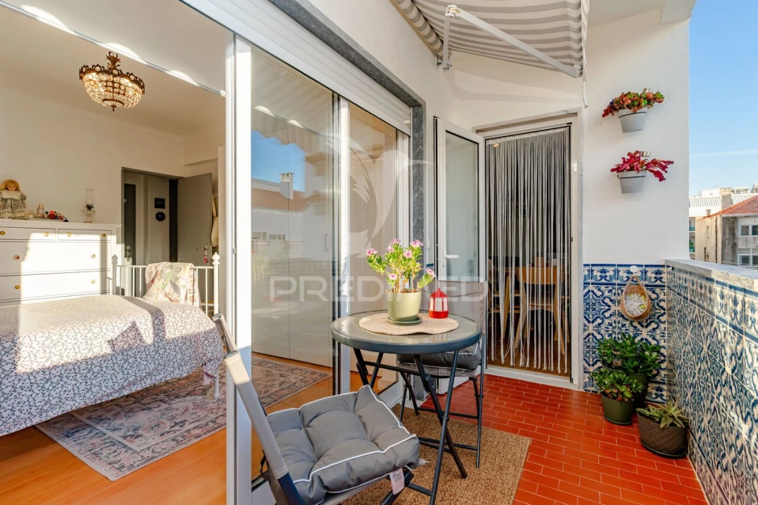 Apartamento T1 para Venda em Costa da Caparica Foto 6