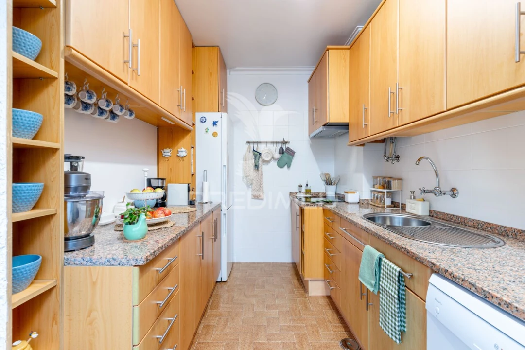 Apartamento T1 para Venda em Costa da Caparica Foto 20
