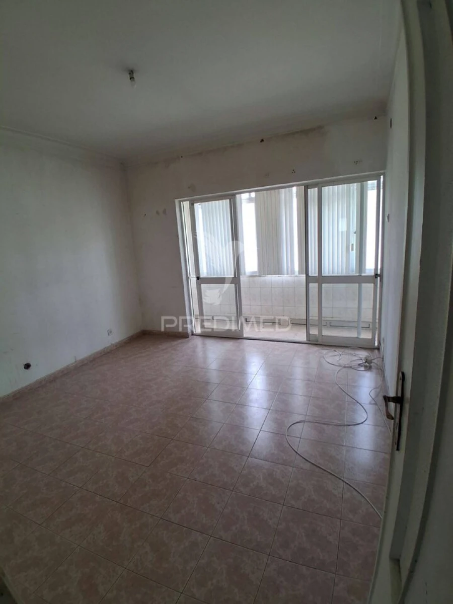 Apartamento T2 para Venda em Almada, Cova da Piedade, Pragal e Cacilhas Foto 3