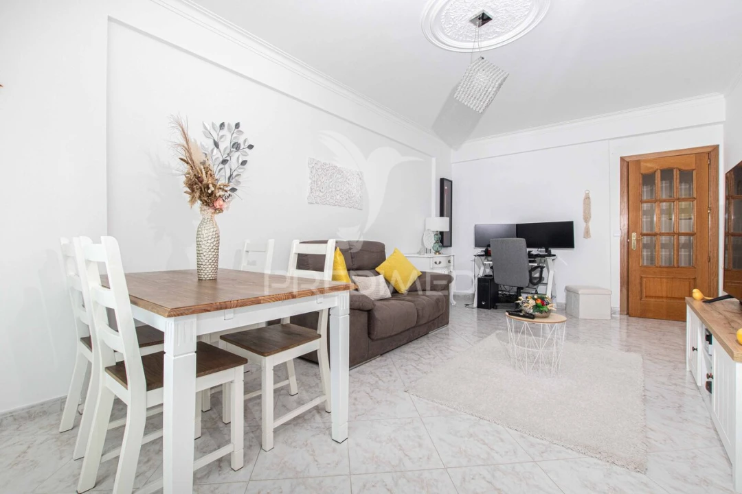 Apartamento T2 para Venda em Azambuja Foto 2