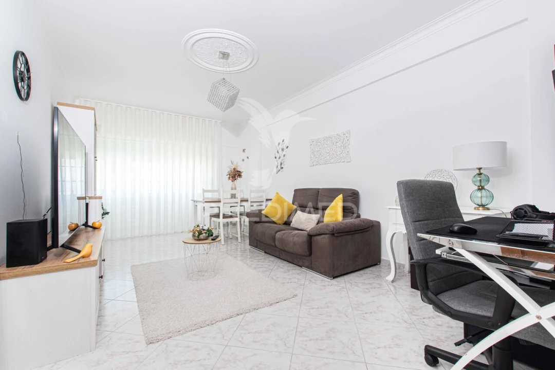 Apartamento T2 para Venda em Azambuja Foto 3