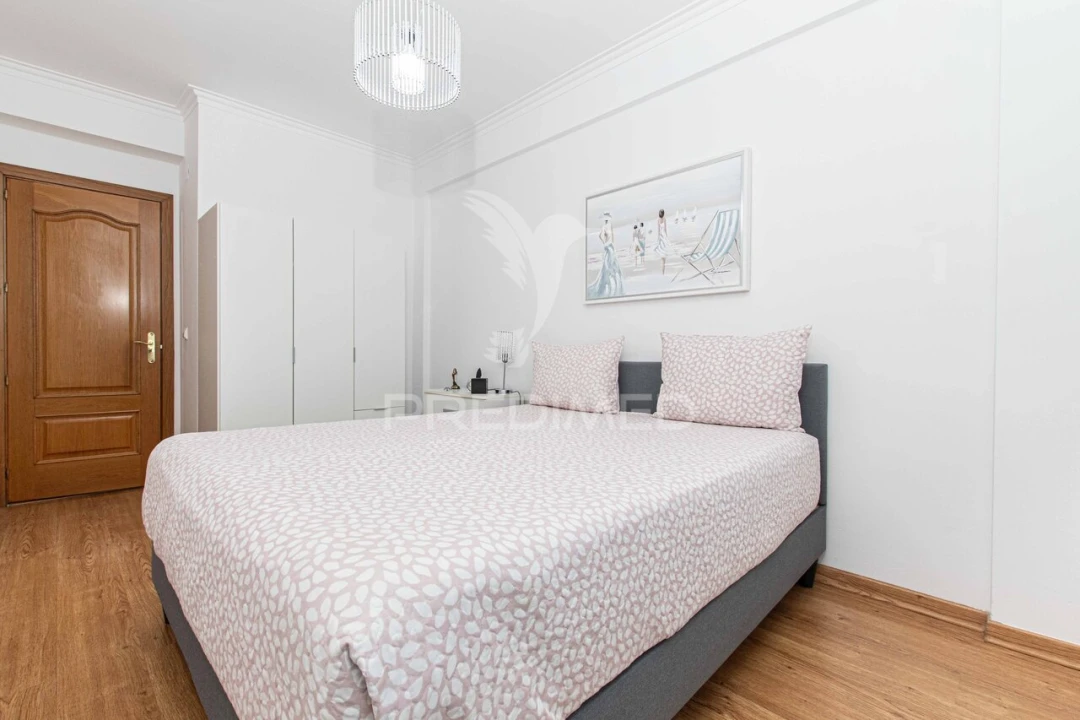 Apartamento T2 para Venda em Azambuja Foto 12