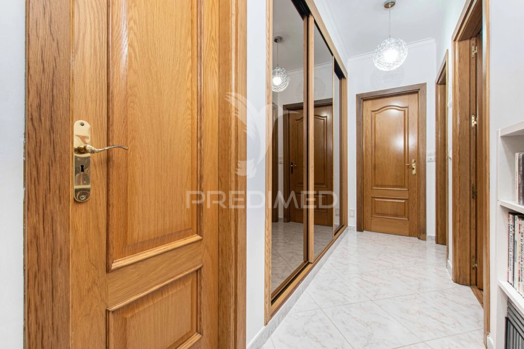 Apartamento T2 para Venda em Azambuja Foto 4