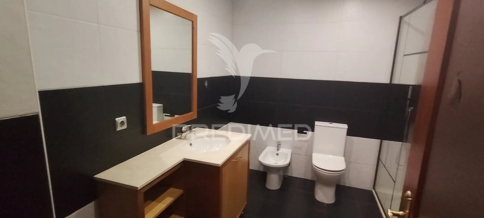 Apartamento T2 para Venda em Oliveira do Douro Foto 8