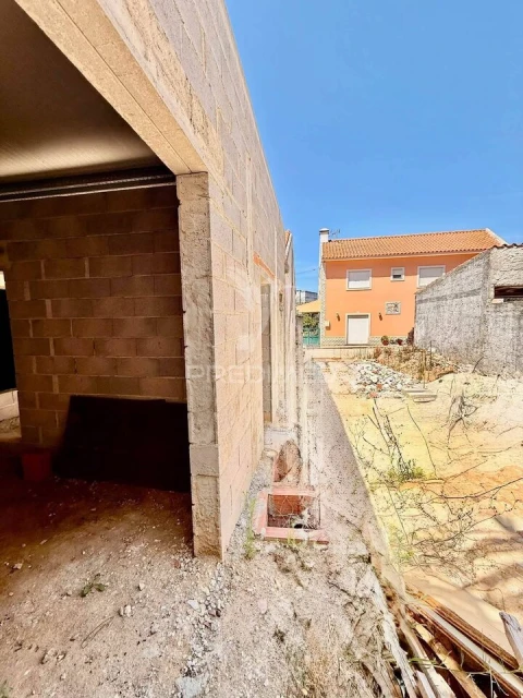 Moradia T2 para Venda em Vermelha