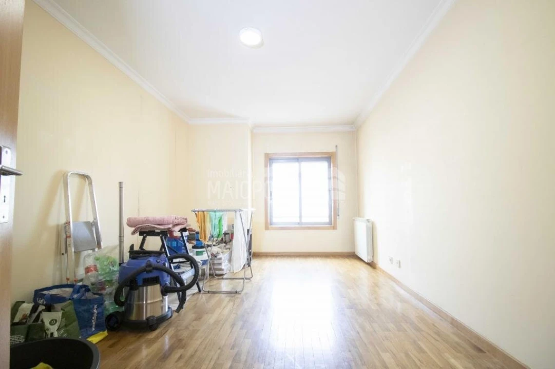 Apartamento T4 para Venda em Sé, Santa Maria e Meixedo Foto 18