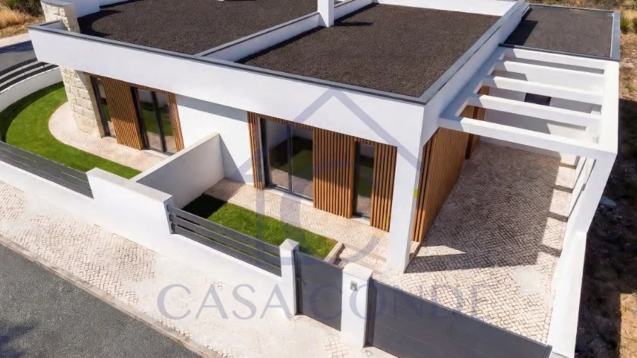 Moradia T2 para Venda em Fernao Ferro