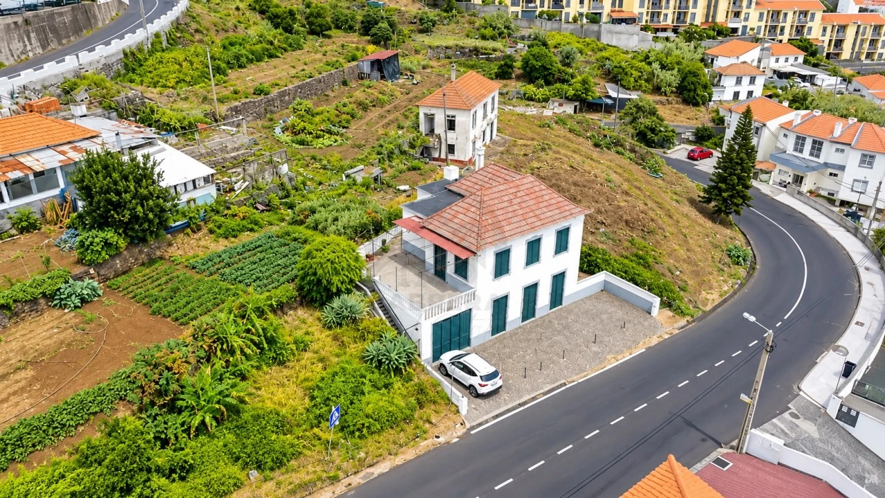 Moradia T3 para Venda em Caniço Foto 4