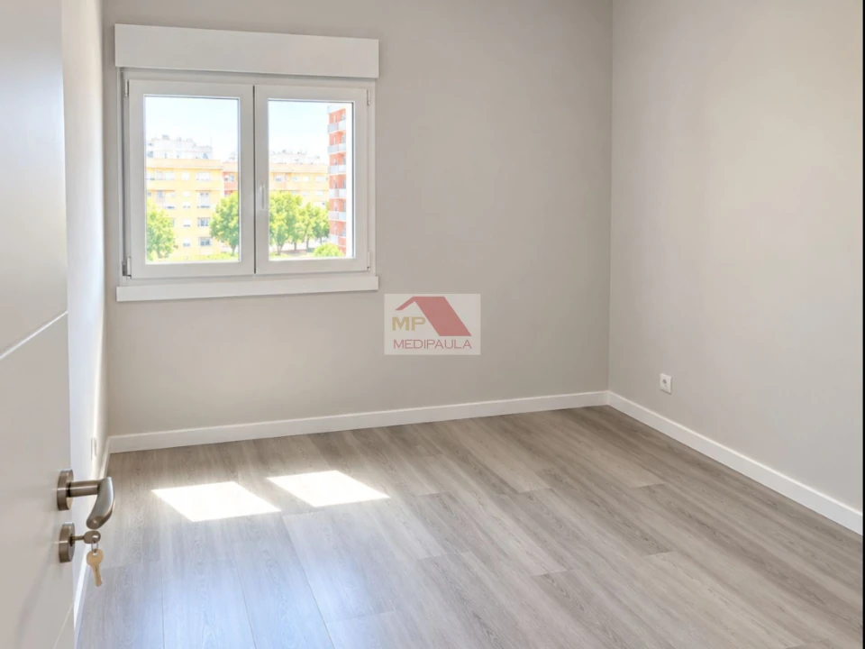 Apartamento T3 para Venda em Laranjeiro e Feijó Foto 5