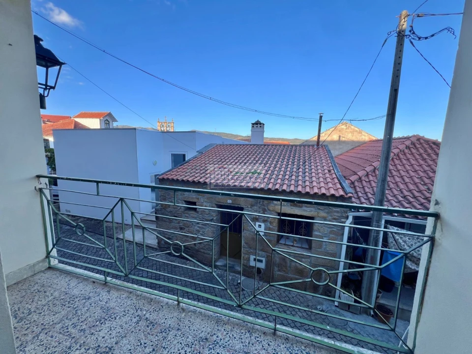 Moradia T2 para Venda em Santa Comba de Vilariça Foto 9