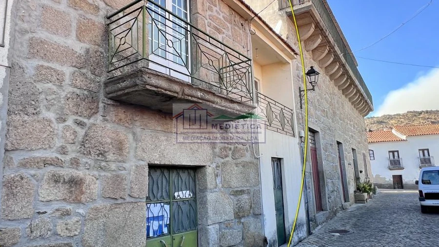Moradia T2 para Venda em Santa Comba de Vilariça