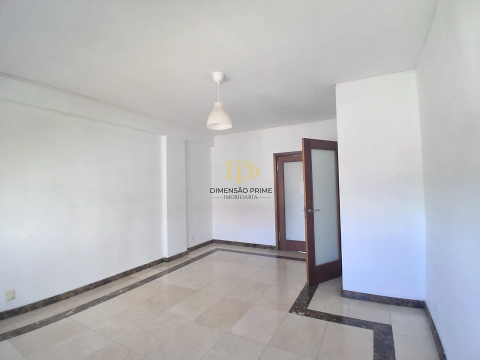 Apartamento T3 para Arrendamento em Cidade da Maia Foto 2