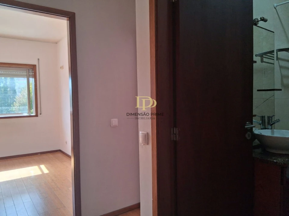 Apartamento T3 para Arrendamento em Cidade da Maia Foto 9