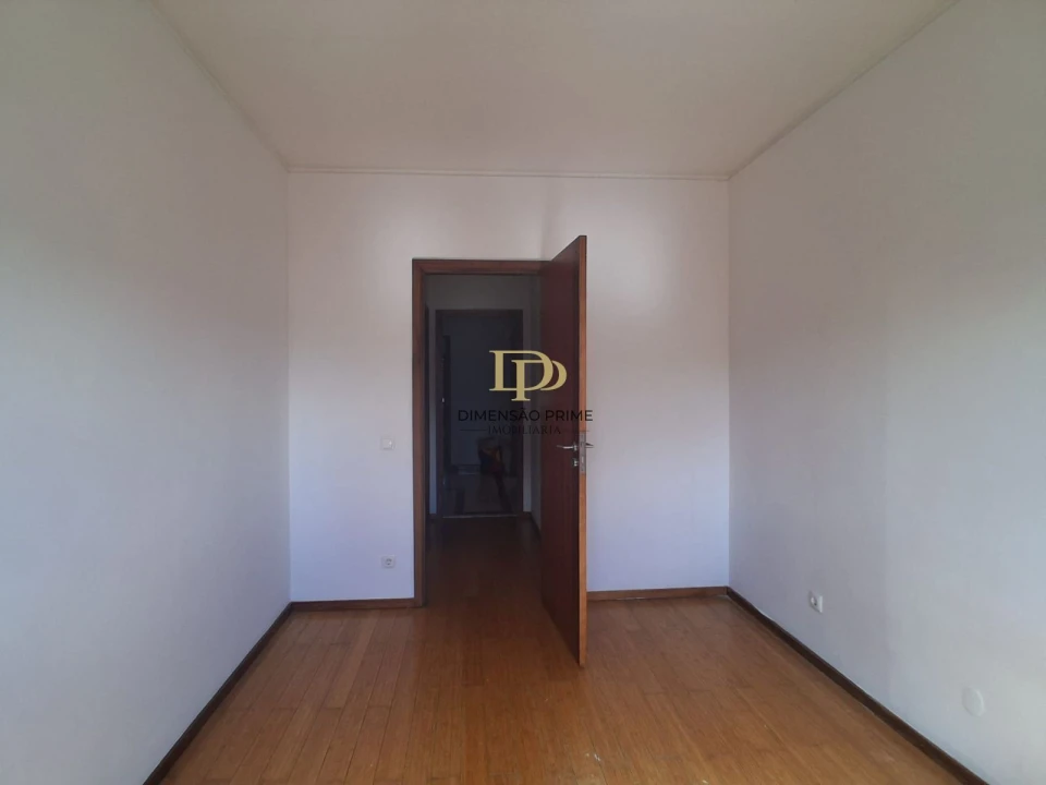 Apartamento T3 para Arrendamento em Cidade da Maia Foto 11