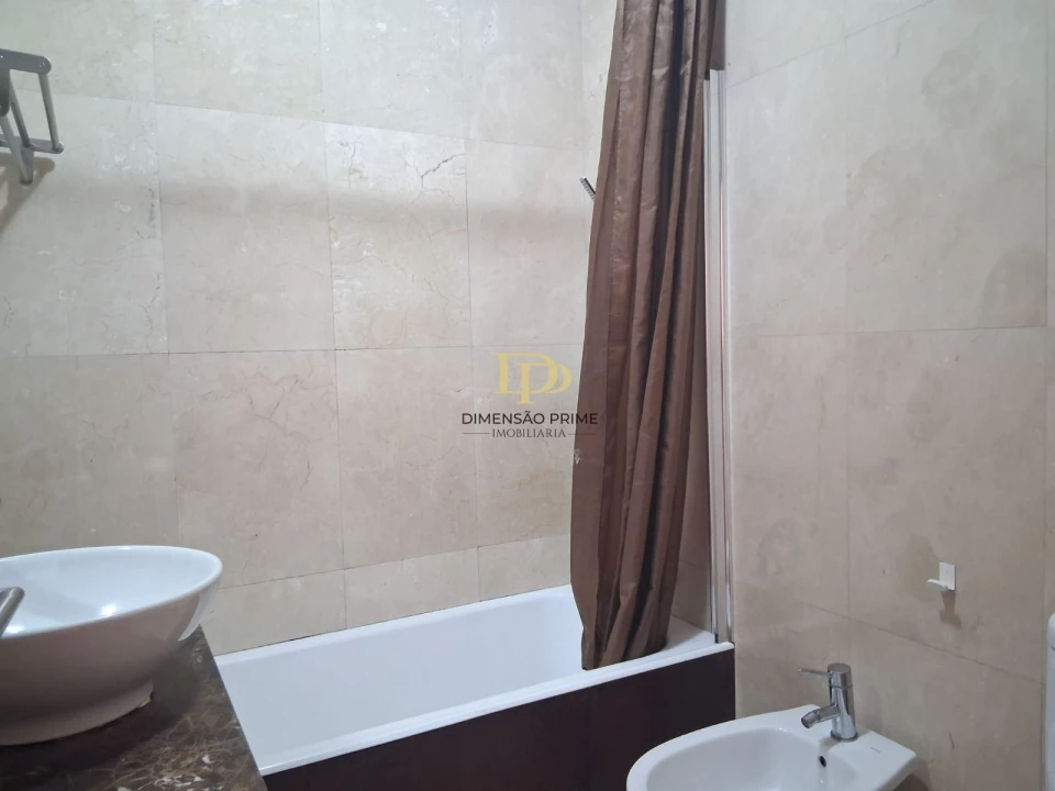 Apartamento T3 para Arrendamento em Cidade da Maia Foto 13