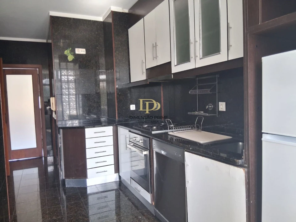 Apartamento T3 para Arrendamento em Cidade da Maia Foto 19