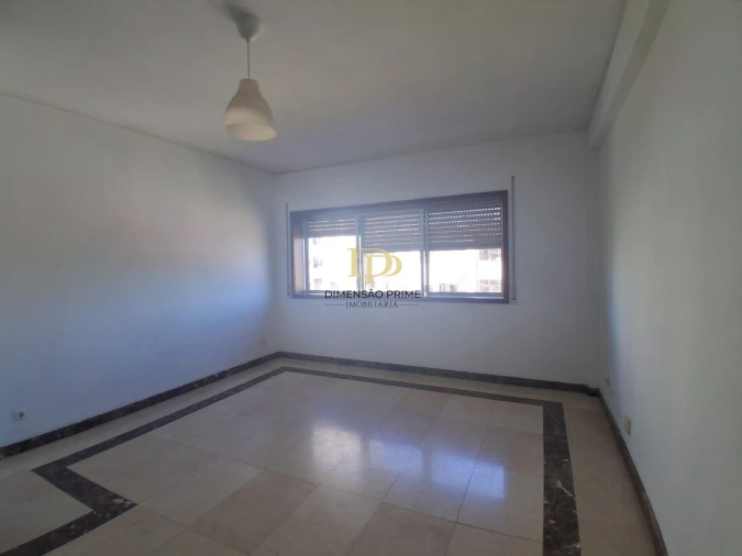 Apartamento T3 para Arrendamento em Cidade da Maia Foto 3