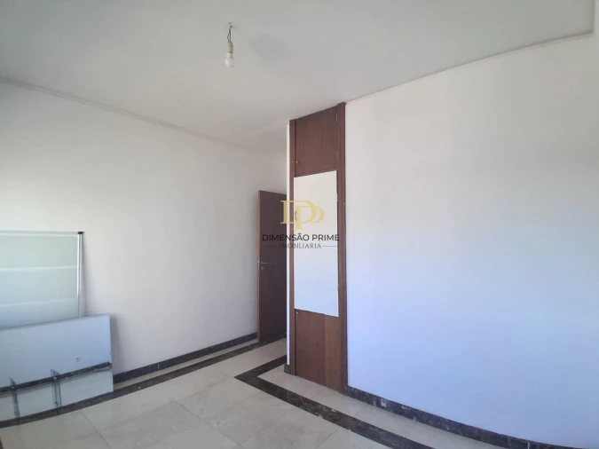 Apartamento T3 para Arrendamento em Cidade da Maia Foto 6