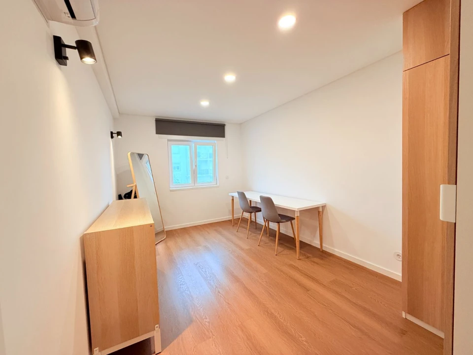 Apartamento T2 para Venda em Santa Maria e São Miguel, São Martinho, São Pedro Penaferrim Foto 17