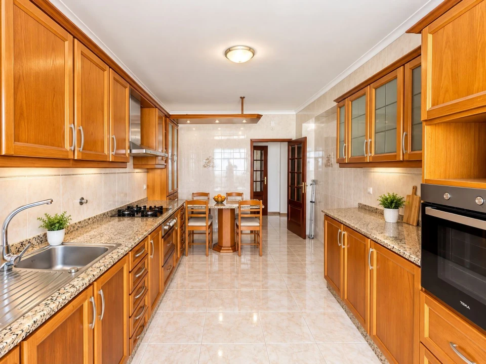 Apartamento T3 para Arrendamento em Santa Maria da Feira, Travanca, Sanfins e Espargo Foto 2