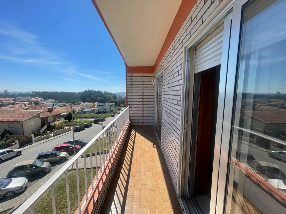Apartamento T3 para Arrendamento em Santa Maria da Feira, Travanca, Sanfins e Espargo Foto 8