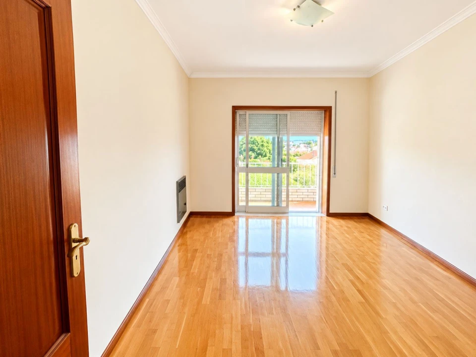 Apartamento T3 para Arrendamento em Santa Maria da Feira, Travanca, Sanfins e Espargo Foto 10
