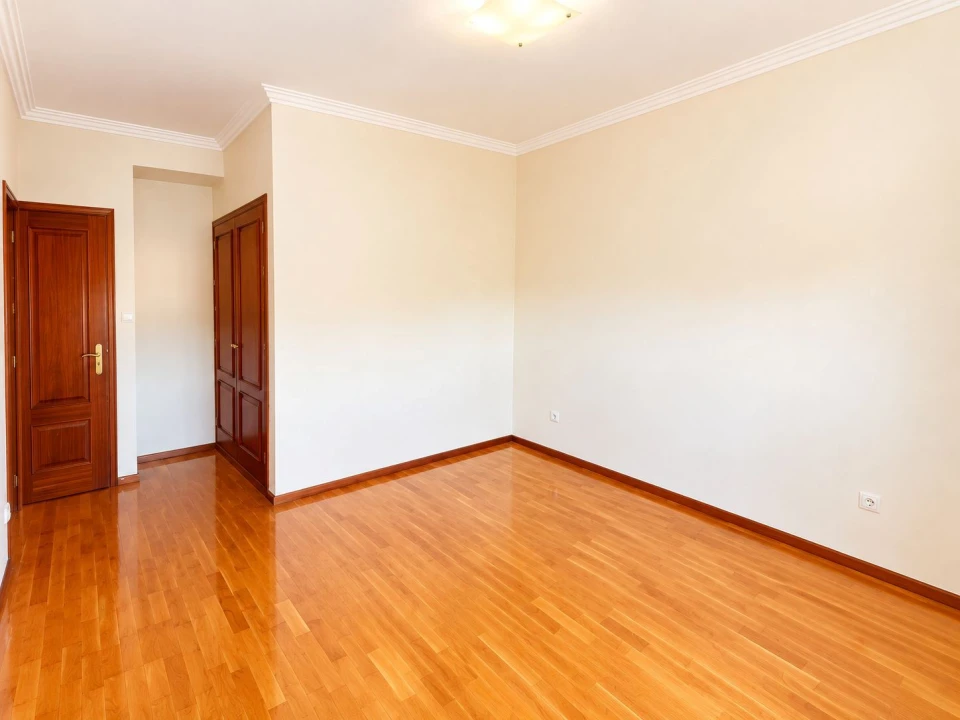 Apartamento T3 para Arrendamento em Santa Maria da Feira, Travanca, Sanfins e Espargo Foto 14