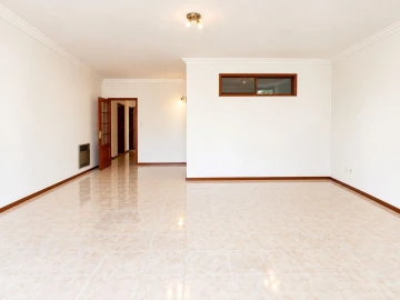 Apartamento T3 para Arrendamento em Santa Maria da Feira, Travanca, Sanfins e Espargo