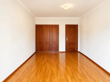 Apartamento T3 para Arrendamento em Santa Maria da Feira, Travanca, Sanfins e Espargo