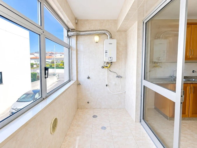 Apartamento T3 para Arrendamento em Santa Maria da Feira, Travanca, Sanfins e Espargo Foto 3