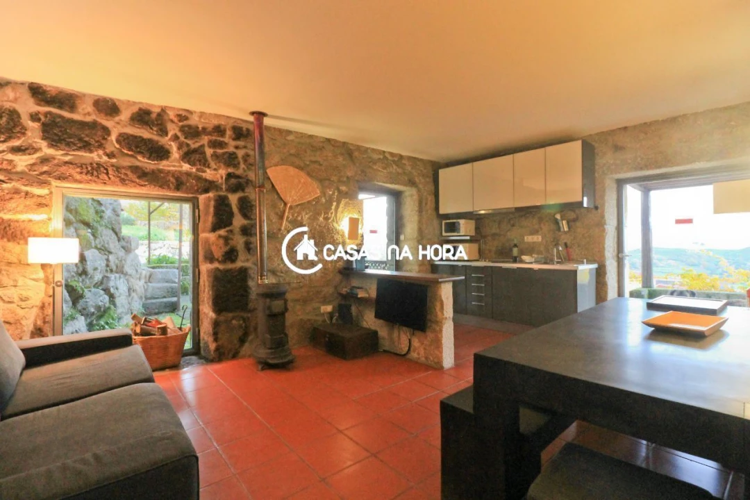 Moradia T2 para Arrendamento em Gestaço Foto 11
