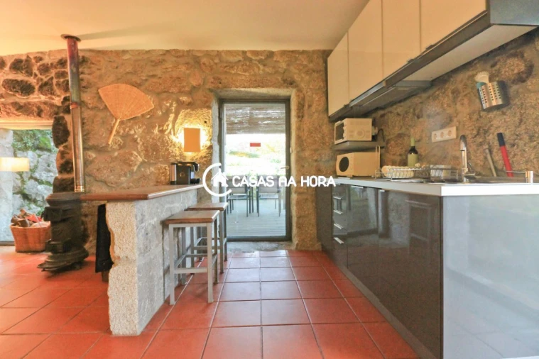 Moradia T2 para Arrendamento em Gestaço Foto 2