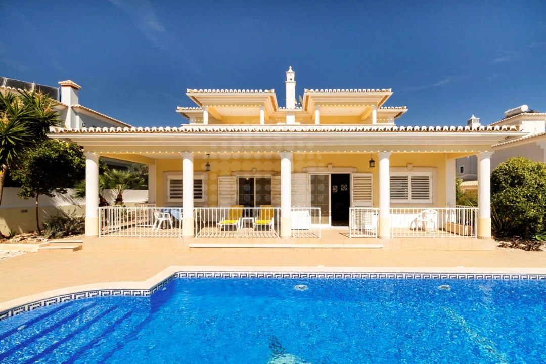 Moradia T4 para Venda em Alvor Foto 1