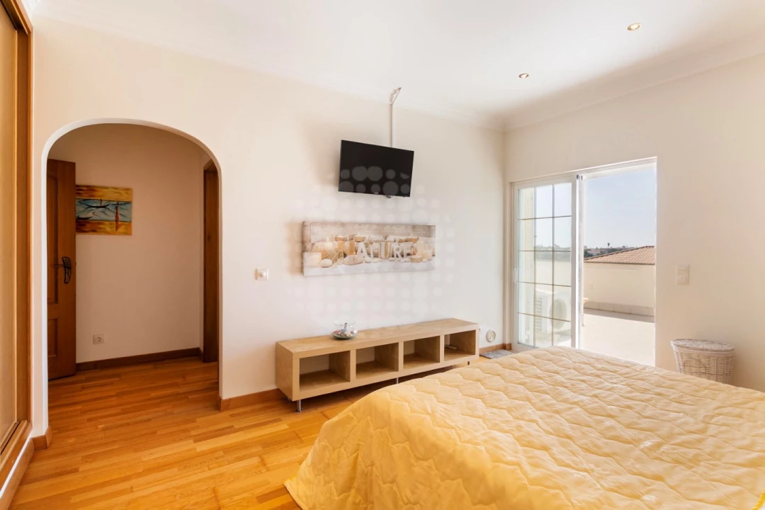 Moradia T4 para Venda em Alvor Foto 18