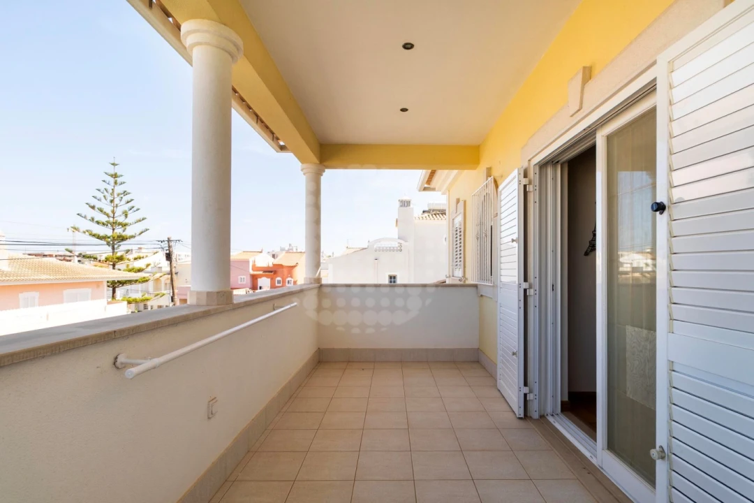 Moradia T4 para Venda em Alvor Foto 30