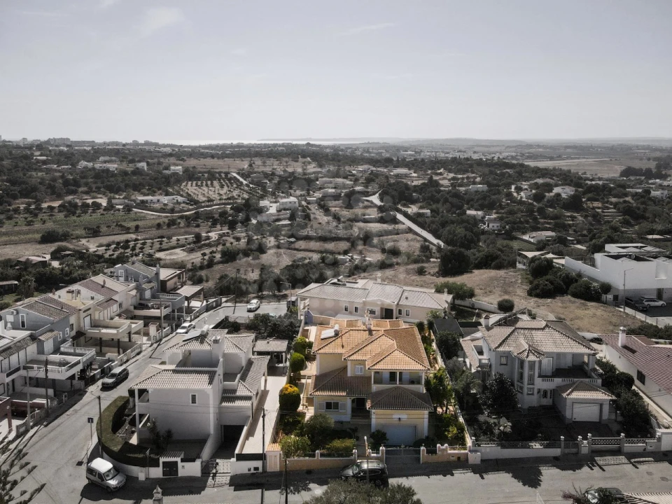 Moradia T4 para Venda em Alvor Foto 35