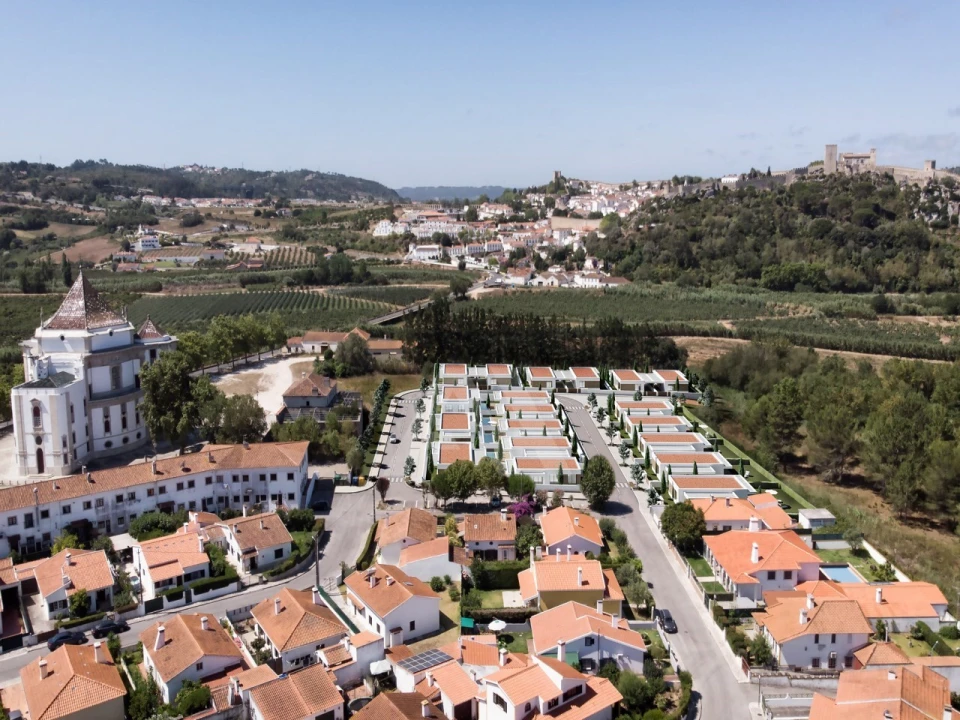 Moradia T3 para Venda em Santa Maria, São Pedro e Sobral da Lagoa Foto 2