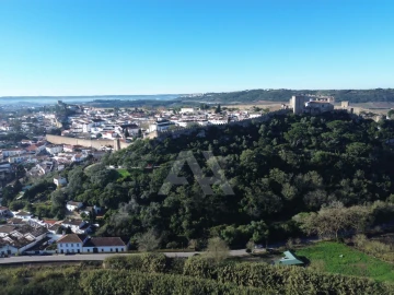 Moradia T3 para Venda em Santa Maria, São Pedro e Sobral da Lagoa
