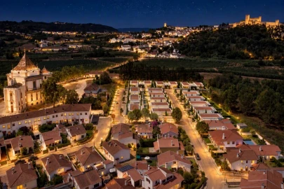 Moradia T3 para Venda em Santa Maria, São Pedro e Sobral da Lagoa