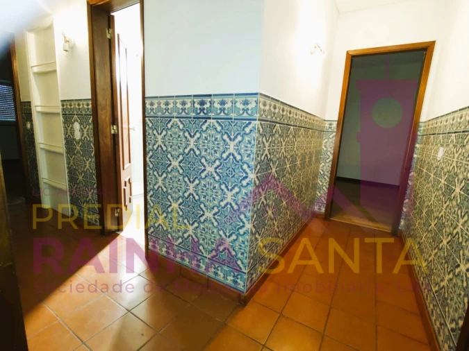 Apartamento T4 para Venda em Santo Antonio dos Olivais Foto 13