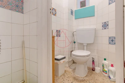 Loja para Venda em Ramada e Caneças
