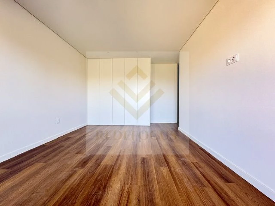Apartamento T3 para Venda em Ferreiros e Gondizalves Foto 12