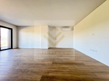 Apartamento T3 para Venda em Ferreiros e Gondizalves