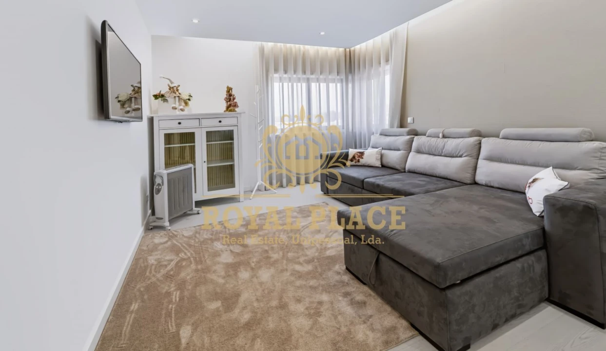 Apartamento T2 para Venda em Santa Maria de Lamas Foto 5