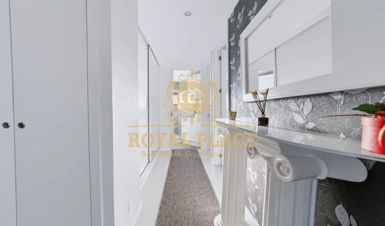 Apartamento T2 para Venda em Santa Maria de Lamas Foto 8