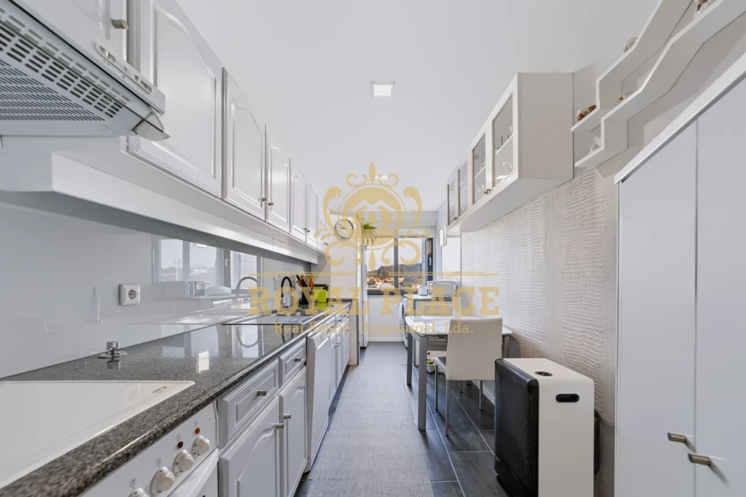 Apartamento T2 para Venda em Santa Maria de Lamas Foto 14