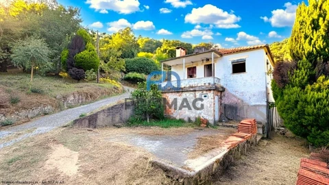 Moradia T4 para Venda em Loivos da Ribeira e Tresouras